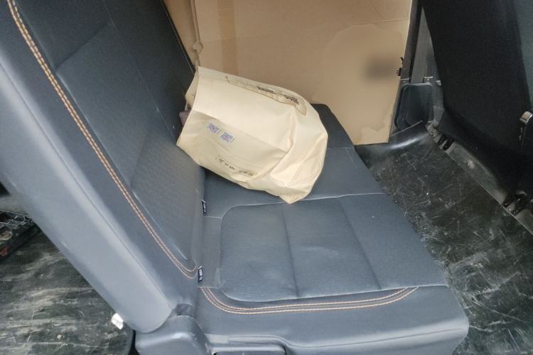 Used CHANGAN KAICHENG Ruixing M60 2023 1.5L GDI Comfort-Class Passenger Vehicle 6/7 Seats Left Rear Seat