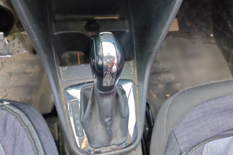 Used Volkswagen Jetta 2015 1.6L Automatic Fashion Model