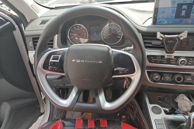 Used FORTHING T5 2022 Grand Edition 1.6L Manual Dream Version 5-Seater
