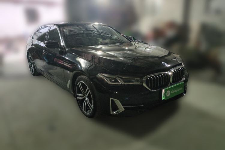 Used BMW 5 Series New Energy 2022 Updated Version 535Le Luxury Package Front Right 45 Deg