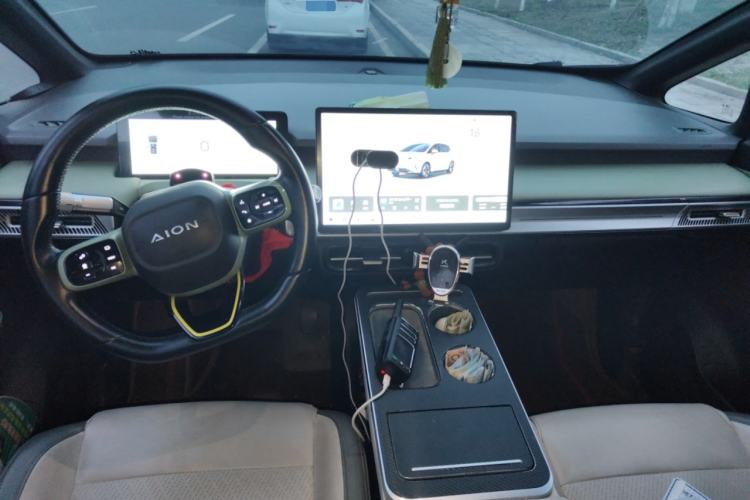 Used AION Y 2022 Plus 70 Tech Edition