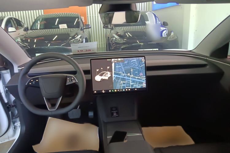 Used Tesla Model 3 2023 Rear-Wheel-Drive Version
