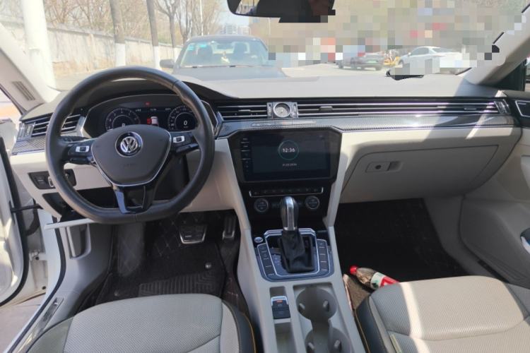 Used Volkswagen FAW-Volkswagen CC 2019 380TSI Yeyan Edition China V Standard Center Console