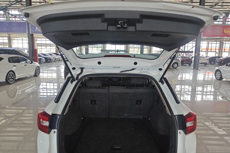 Used Dongfeng Aeolus AX3 2016 1.5L Automatic Zunku Model
