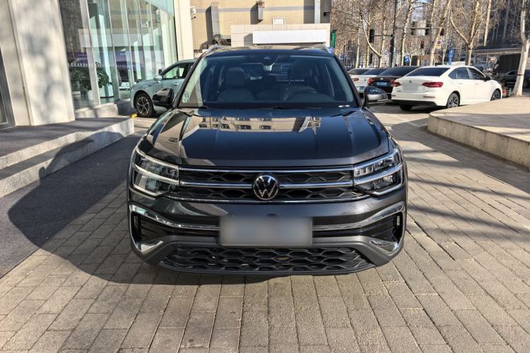 Used Volkswagen Tharu 2023 300TSI Two-Wheel-Drive Moonlight Edition
