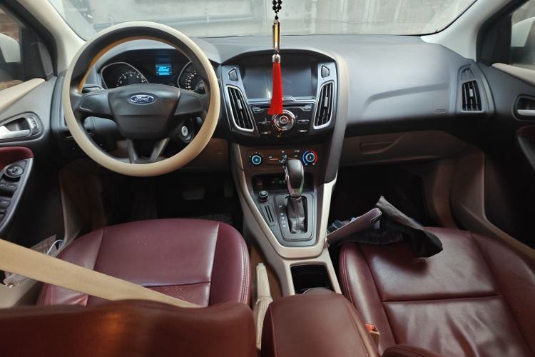 Used Ford Focus 2015 Sedan 1.6L Automatic Comfort Model
