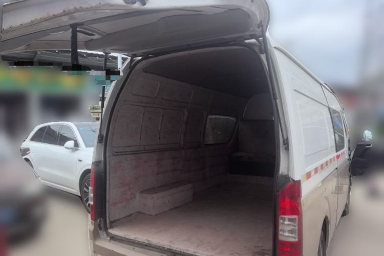 Used Foton Scenic G9 2017 2.4L Gasoline Cargo Van Commercial Version Long Wheelbase Model 4G69 Trunk