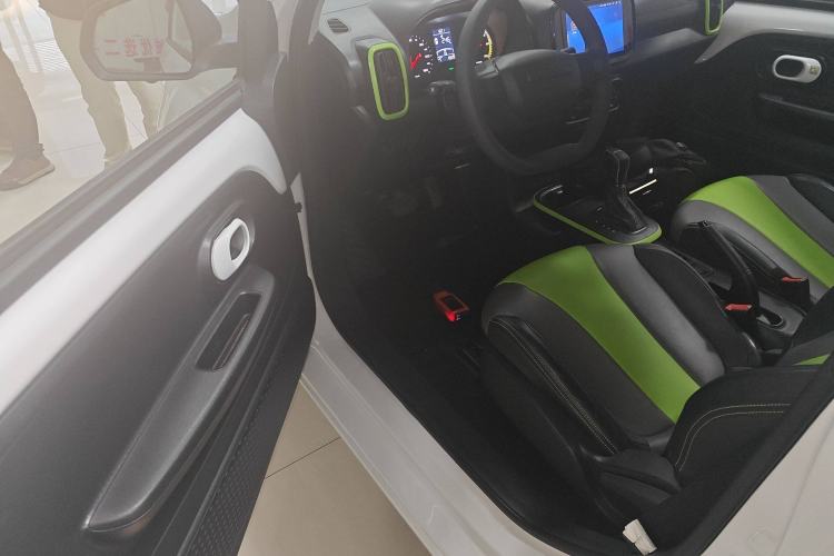 Used Roewe Clever 2021 302 km New Four-Seater Super-Efficient Version