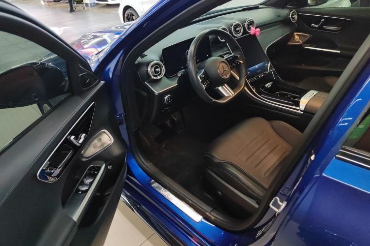 Used Mercedes-Benz C-Class 2022 C 260 L Obsidian Night Sport Edition Driver Seat