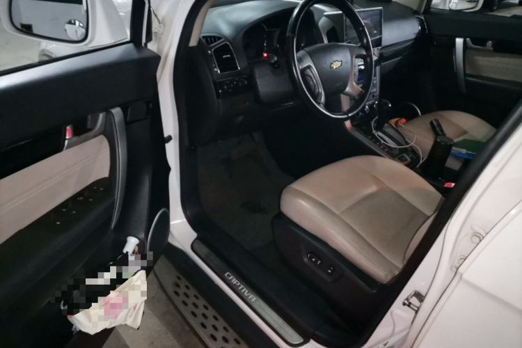 Used Chevrolet Captiva 2015 2.4L 4x4 Flagship Edition 7-Seater