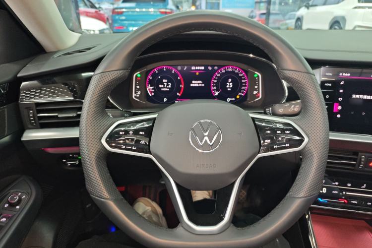 Used Volkswagen Passat 2024 380TSI Starry Luxury Edition
