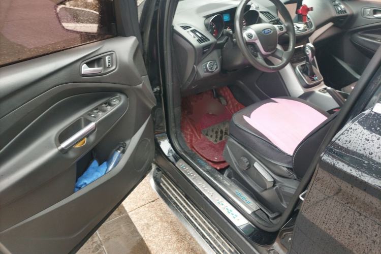 Used Ford Kuga 2013 1.6L GTDi Two-Wheel-Drive Trend Model