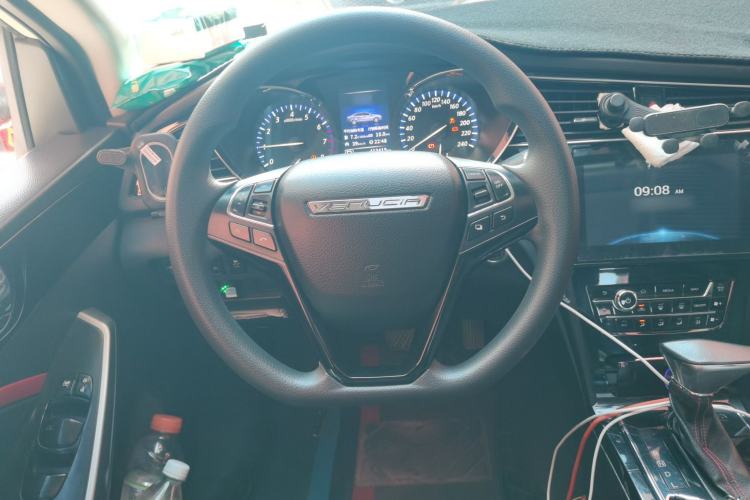 Used Venucia D60 2019 100 000 Honor 1.6L XL CVT Chenku Edition China VI Standard Steering Wheel