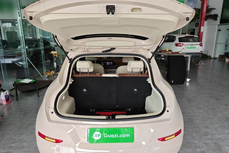 Used ORA Good Cat 2023 401 km Standard Range Luxury Version Lithium Iron Phosphate Trunk