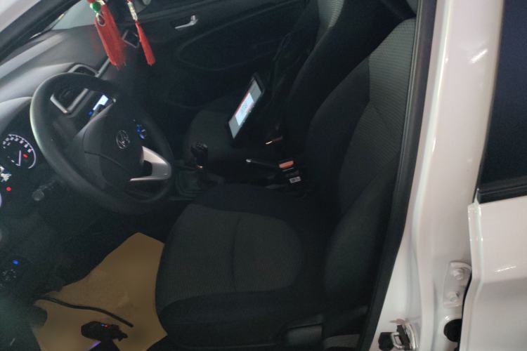 Used Hyundai Verna (older generation) 2020 1.4L Manual GL Refreshed Edition Left Front Seat