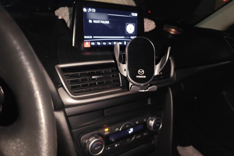 Used Mazda Mazda 3 Axela 2019 Cloud-Controlled Version Sedan 1.5L Automatic Luxury Trim China V Standard