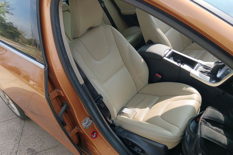 Used Volvo S60 2014 S60L 2.0T Zhiyuan Edition