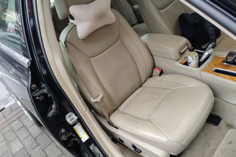 Used Chrysler 300C 2013 3.6L Luxury Edition