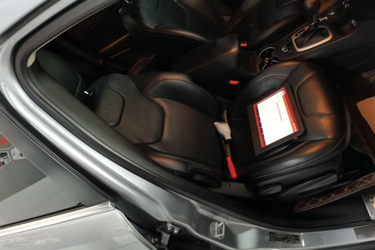 Used Jeep Cherokee 2014 2.4L Luxury Edition