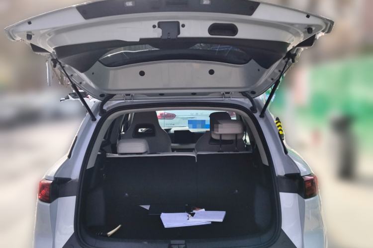 Used BYD Yuan UP 2024 401 km Active Version Trunk