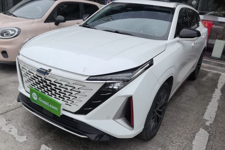 Used CHANGAN OSHAN Z6 2022 Blue Whale 1.5T DCT Smart Edition