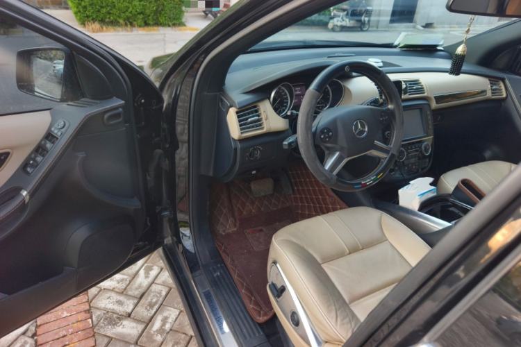 Used Mercedes-Benz R-Class 2014 R 320 4MATIC Luxury Model Driver Seat