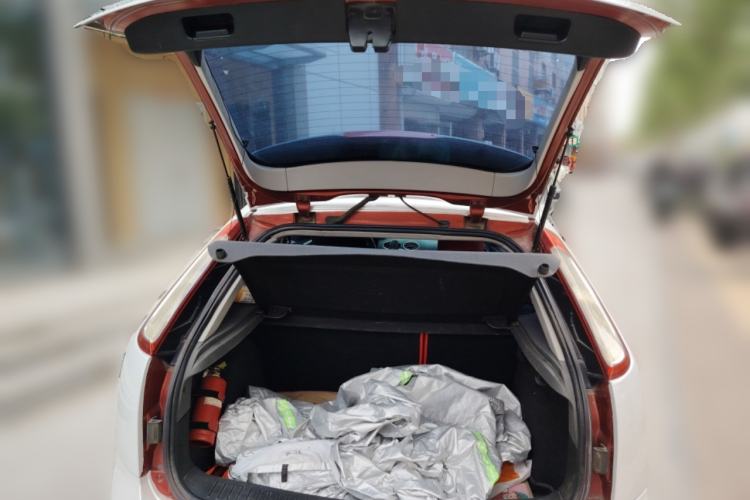 Used Ford Focus 2011 Hatchback 1.8L Manual Comfort Model Trunk