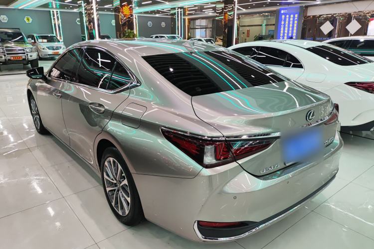 Used Lexus ES 2021 200 Excellence Edition