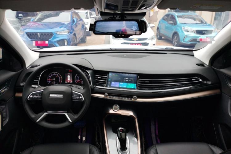 Used Haval H6 2021 1.5 GDIT Automatic Champion Edition Center Console