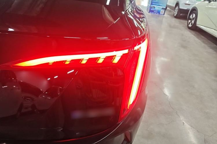 Used Hongqi E-QM5 2022 431 km Charge & Enjoy Edition Right Rear Taillight