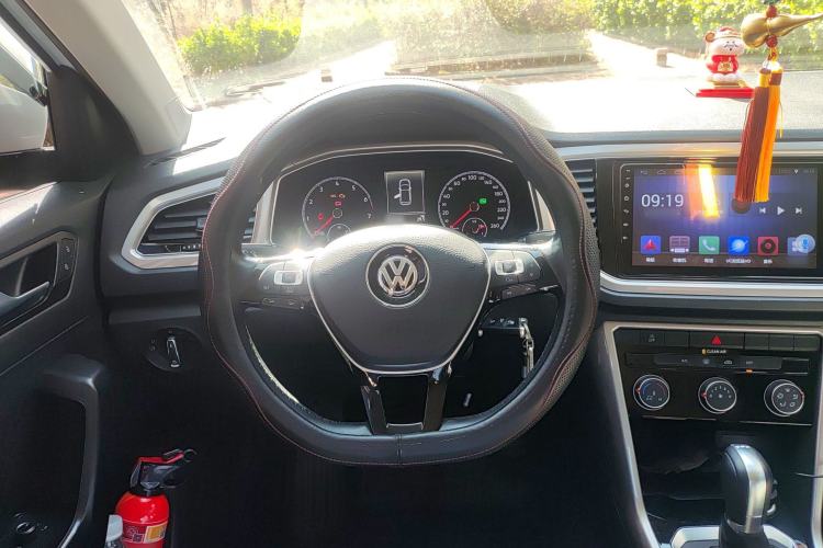 Used Volkswagen T-ROC 2018 230TSI DSG Two-Wheel Drive Advanced Version China V Standard Steering Wheel