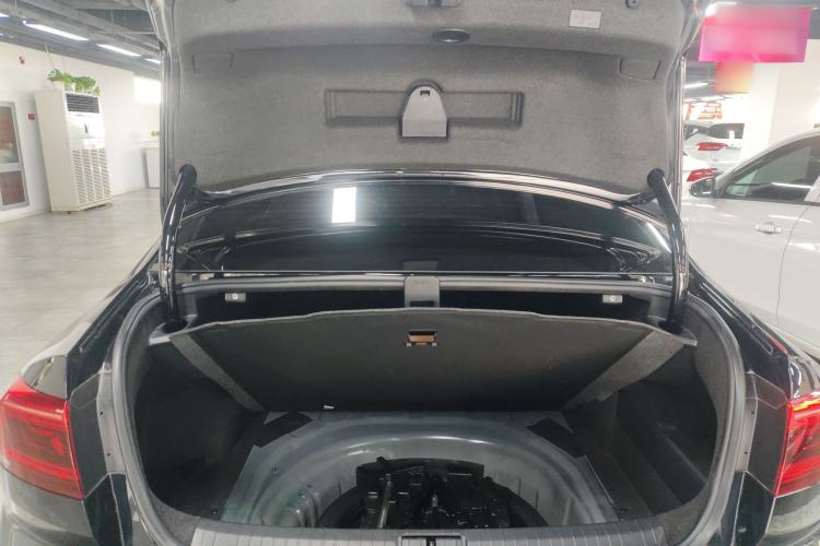 Used Volkswagen Magotan 2020 330TSI DSG Leading Model Trunk