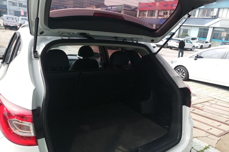 Used Hyundai ix35 2015 2.0L Automatic 2WD Smart Version China V Standard
