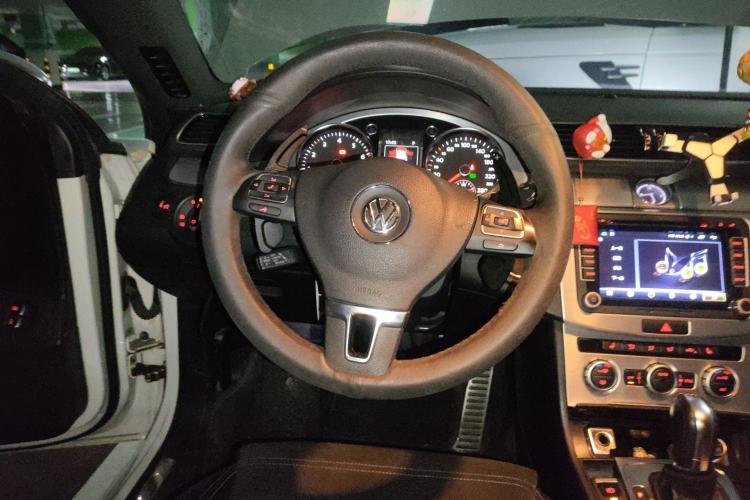 Used Volkswagen FAW-Volkswagen CC 2015 2.0 TSI Luxury Model
