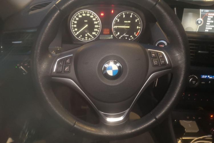 Used BMW X1 2014 sDrive18i Leading Model
