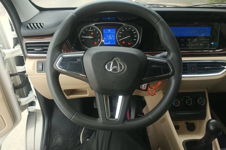 Used Kuayue Kuayue Xing V3 2023 1.5L Gasoline Comfort-Grade 7-Seater Passenger Vehicle