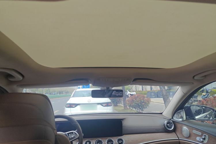 Used Mercedes-Benz E-Class 2019 Restyled E 300 L Luxury Edition Headliner