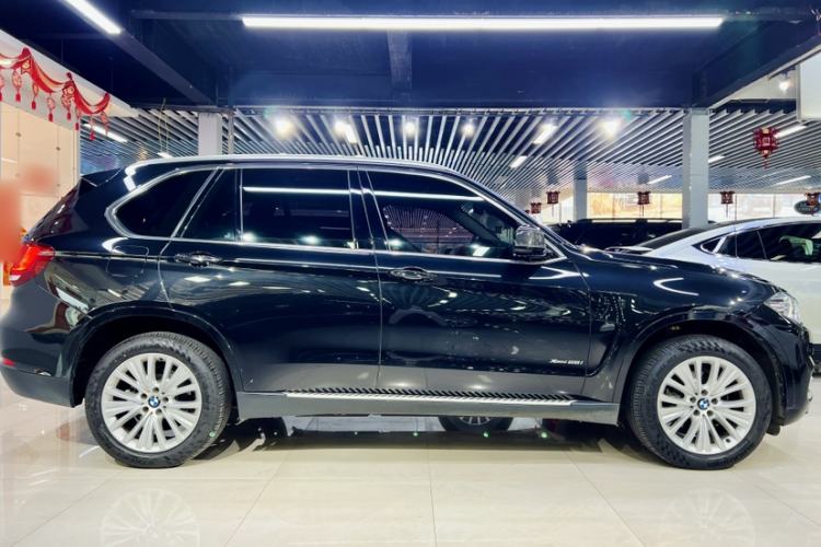 Used BMW X5 2017 xDrive28i Exterior 2