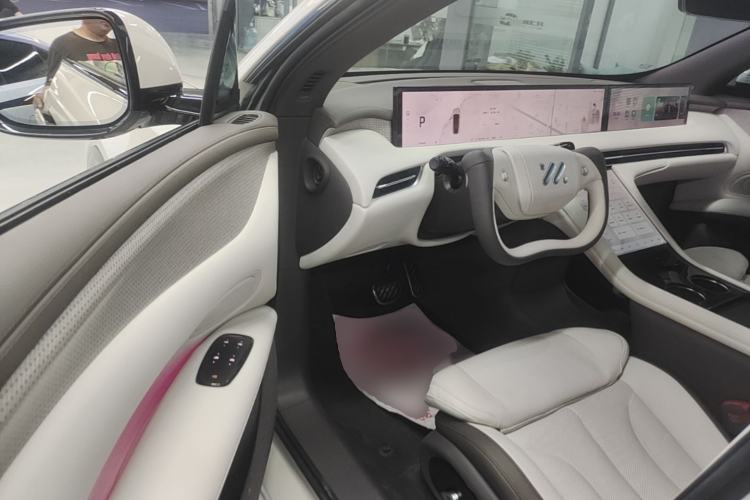 Used IM LS7 2023 90 kWh Elite Rear-Drive Version
