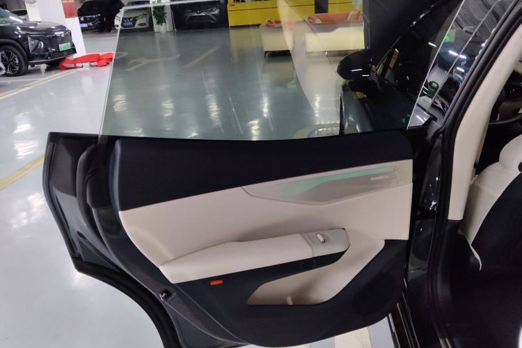 Used Lynk & Co 07 2024 EM-P 126 Long-Range Halo Interior 3