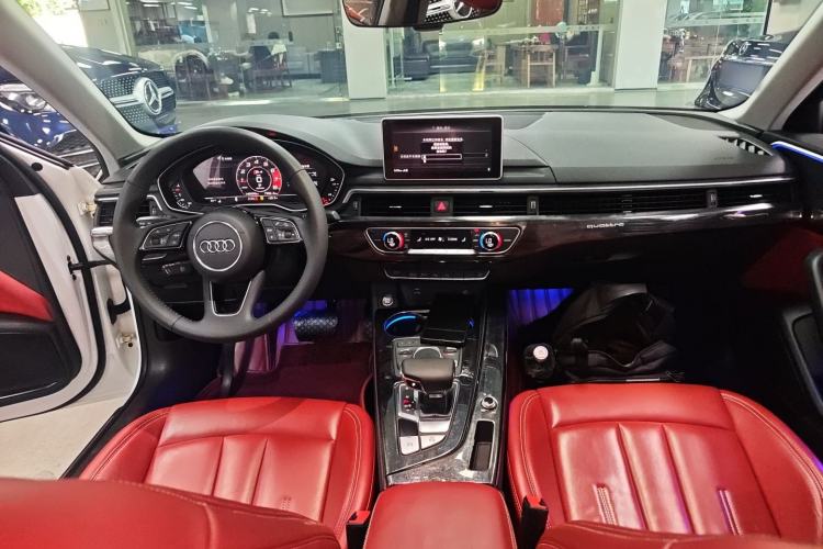 Used Audi A4L 2019 40 TFSI Fashion Version China V