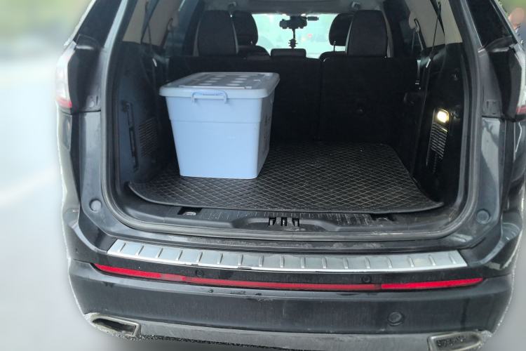 Used Ford Edge 2016 EcoBoost 245 Four-Wheel Drive Titanium Edition 7-Seater Trunk