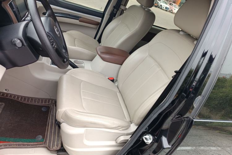 Used FORTHING Lingzhi 2020 M5L 2.0L Luxury 7-Seater