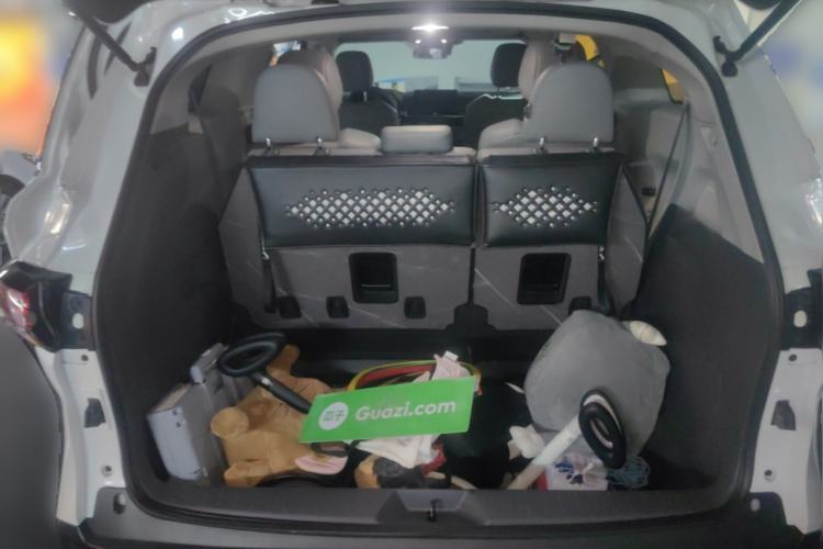 Used Toyota Granvia 2024 2.5L Hybrid Comfort Edition Trunk