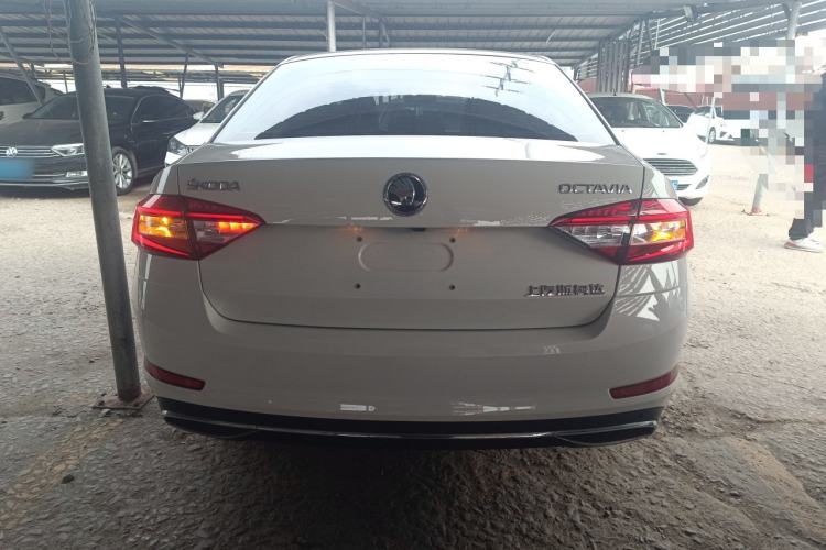 Used Skoda Octavia 2018 1.6L Automatic Luxury Edition
