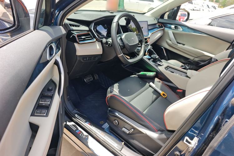 Used Lynk & Co 06 2021 1.5T Shero Pink Special Edition Driver Seat