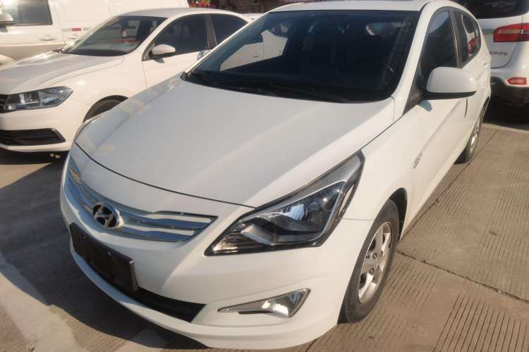 Used Hyundai Verna Ray 2016 1.4L Automatic Leading-Edge GLX