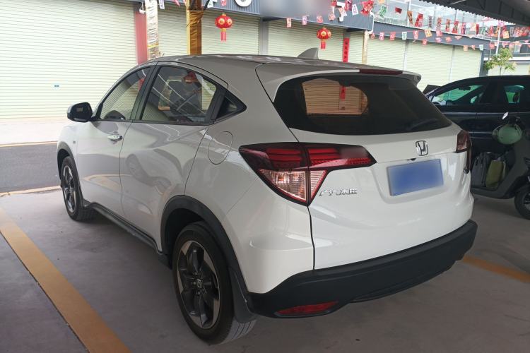 Used Honda Vezel 2017 1.8L CVT Front-Wheel Drive Pioneer Edition