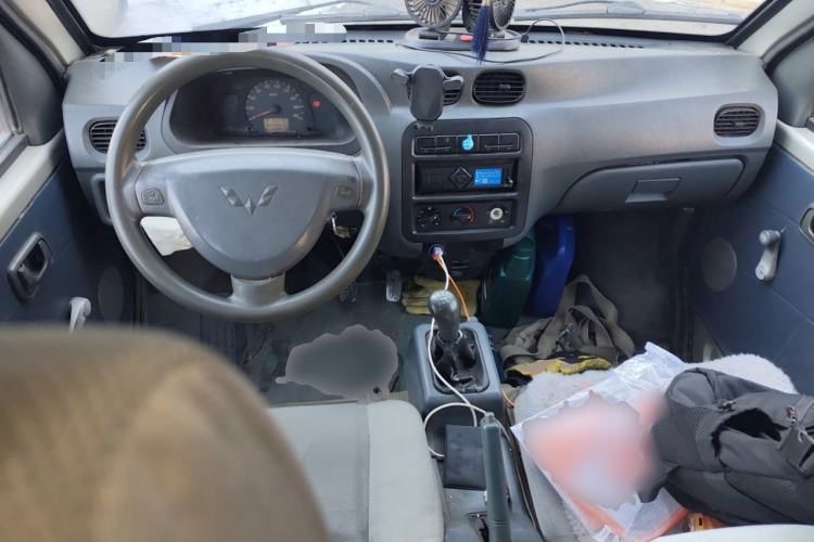 Used Wuling Zhiguang 2010 1.0L New Version Practical Short-Body L2Y