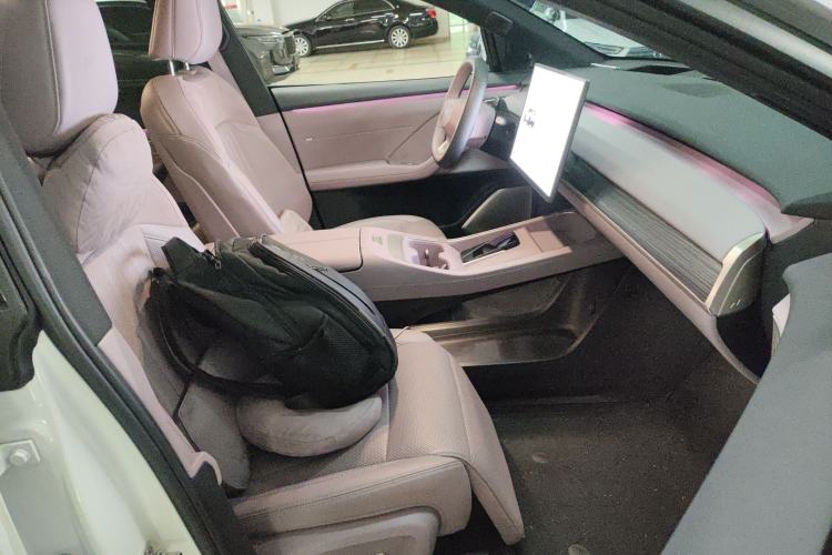 Used ONVO L60 2024 60 kWh Rear-Drive Version
